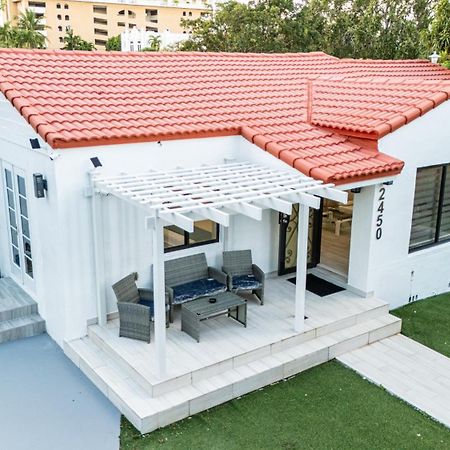 Luxury Retreat 3B ,2Ba Pool , Coral Gables Center Villa Miami Exterior photo