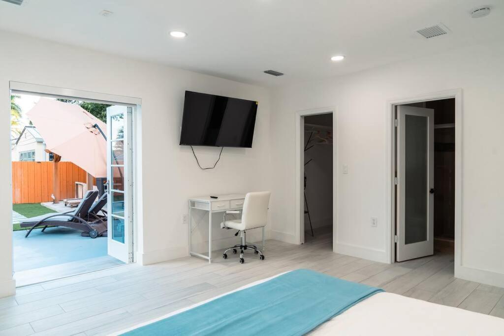 Luxury Retreat 3B ,2Ba Pool , Coral Gables Center Villa Miami Exterior photo