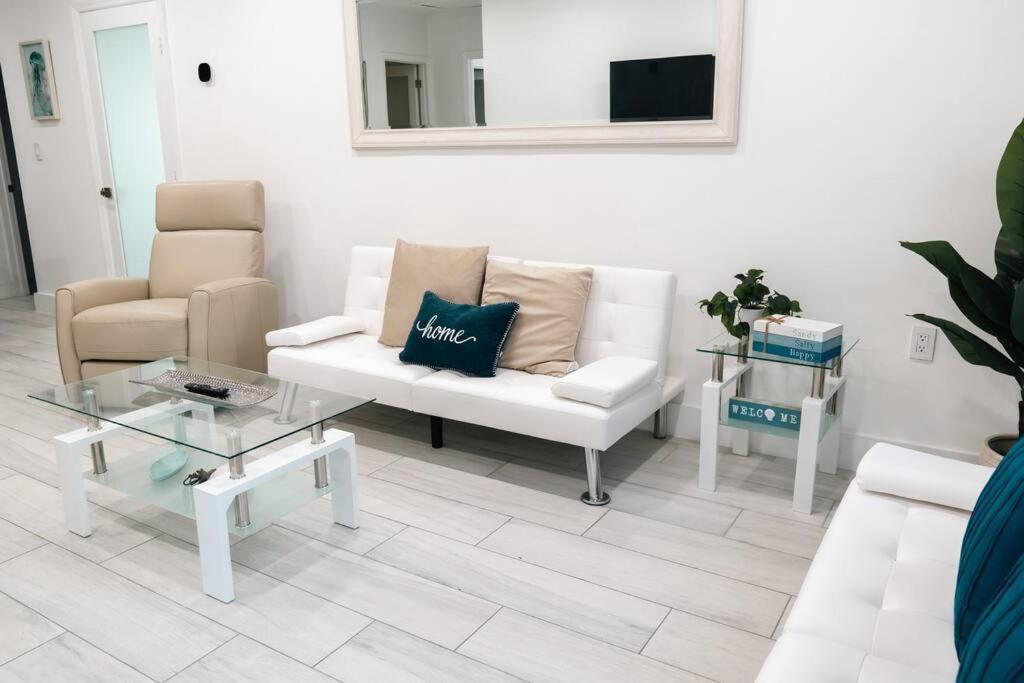 Luxury Retreat 3B ,2Ba Pool , Coral Gables Center Villa Miami Exterior photo