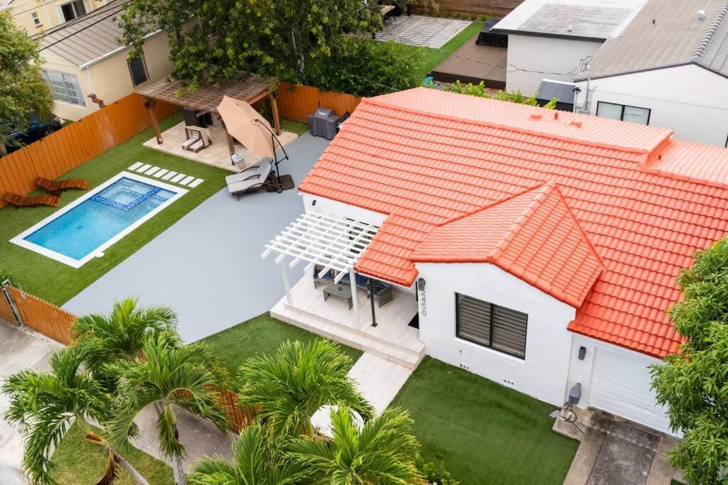 Luxury Retreat 3B ,2Ba Pool , Coral Gables Center Villa Miami Exterior photo