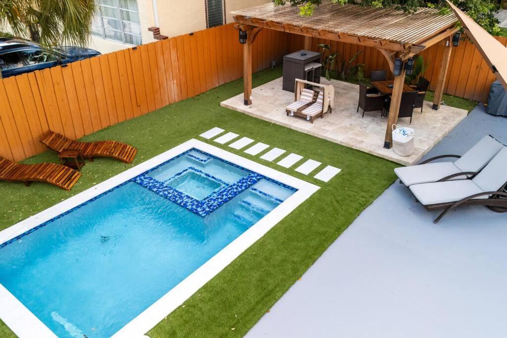 Luxury Retreat 3B ,2Ba Pool , Coral Gables Center Villa Miami Exterior photo