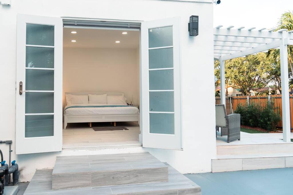 Luxury Retreat 3B ,2Ba Pool , Coral Gables Center Villa Miami Exterior photo