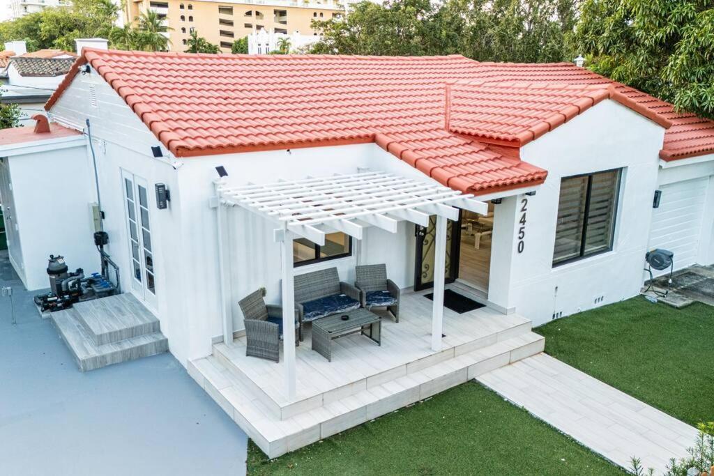 Luxury Retreat 3B ,2Ba Pool , Coral Gables Center Villa Miami Exterior photo