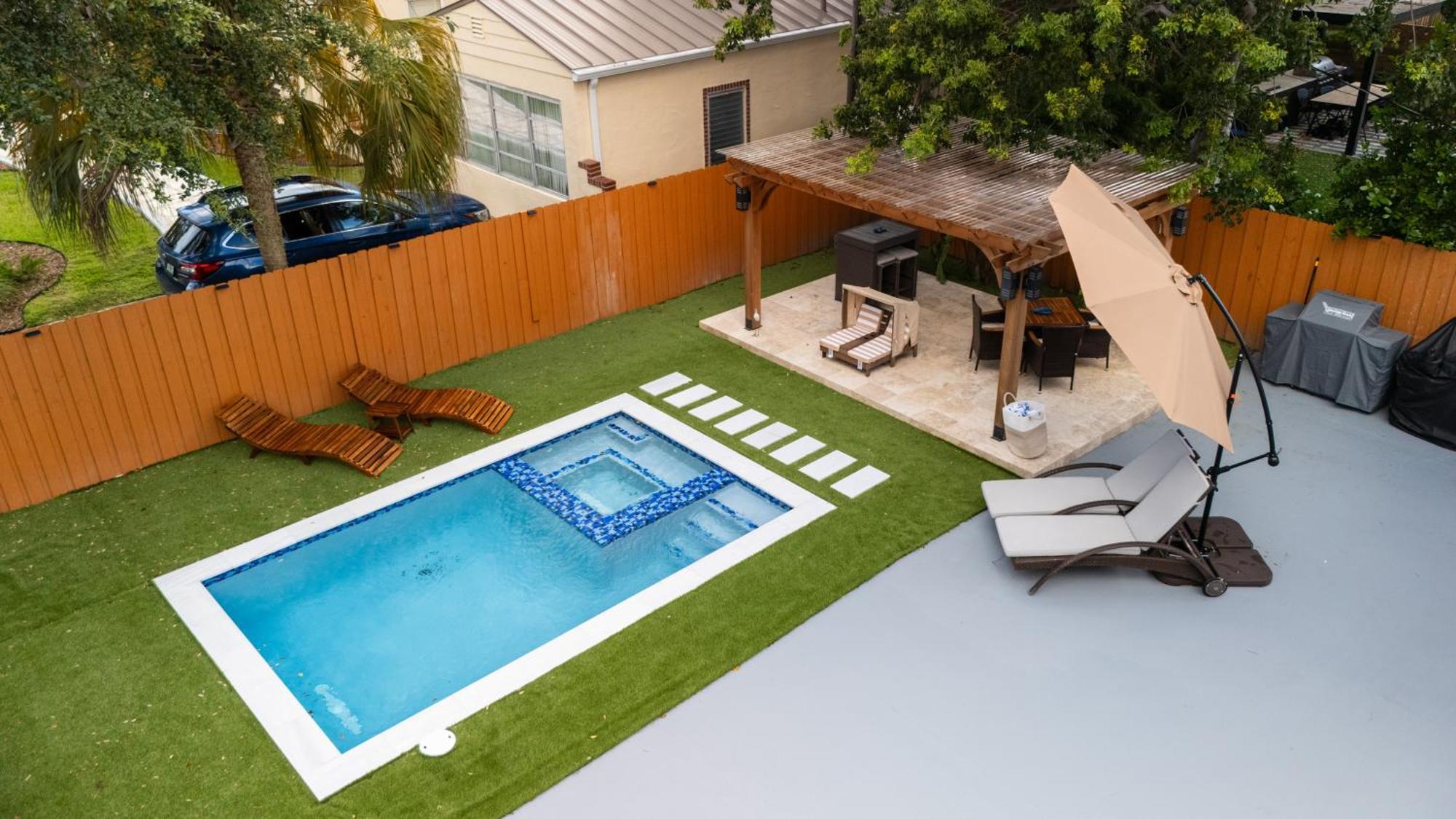 Luxury Retreat 3B ,2Ba Pool , Coral Gables Center Villa Miami Exterior photo